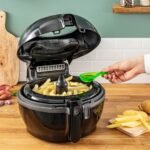 ⁦قلاية بدون زيت تيفال اكتيفراي 1.2 كجم - أسود اللون FZ727825⁩ - الصورة ⁦2⁩