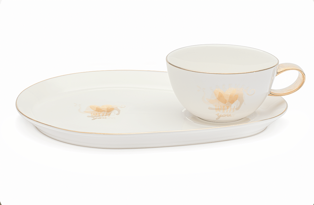 18016-3 (1) فنجان شاي مدهب بطبق مثلث - الصورة 1